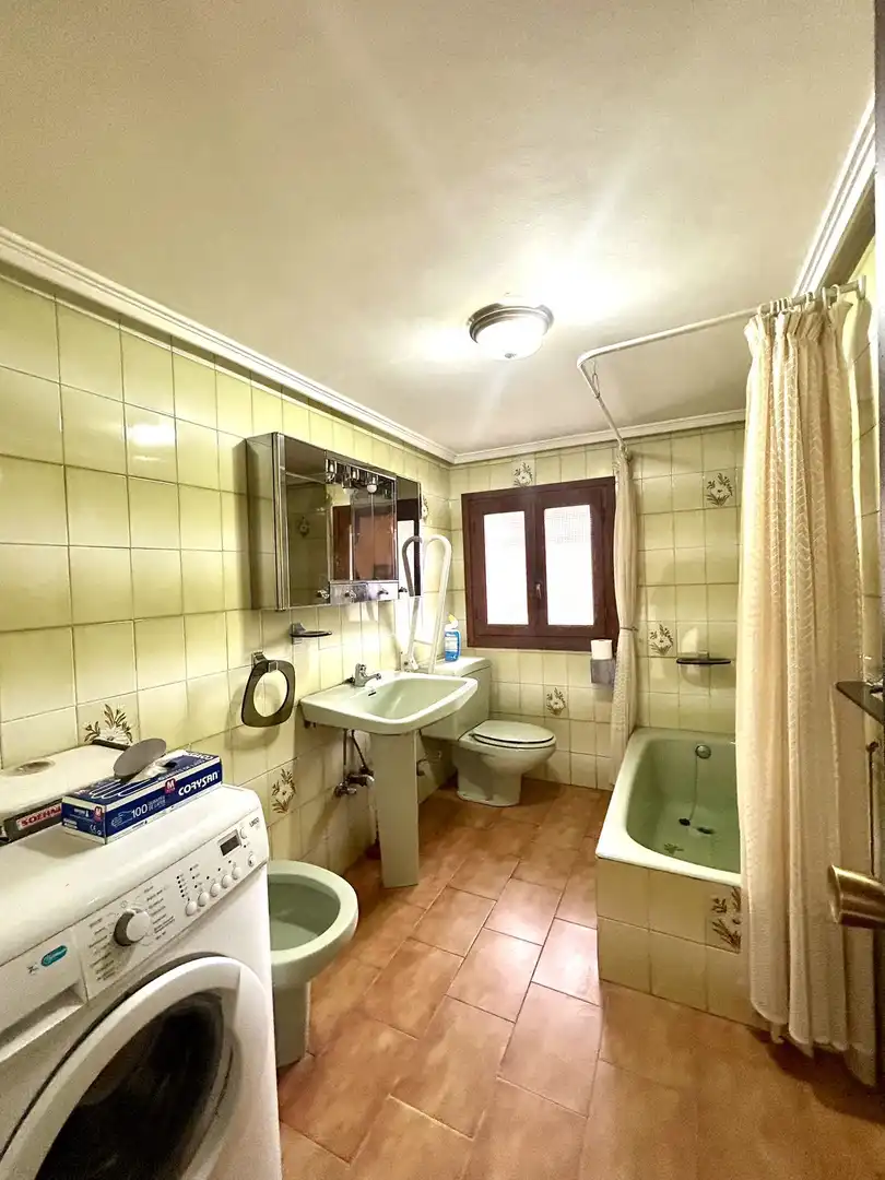 Baño de Finca rústica en venta en Riello con Calefacción