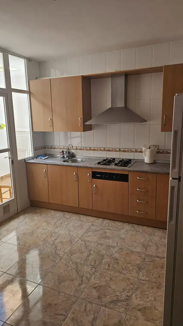 Küche von Wohnung zur Miete in Fines