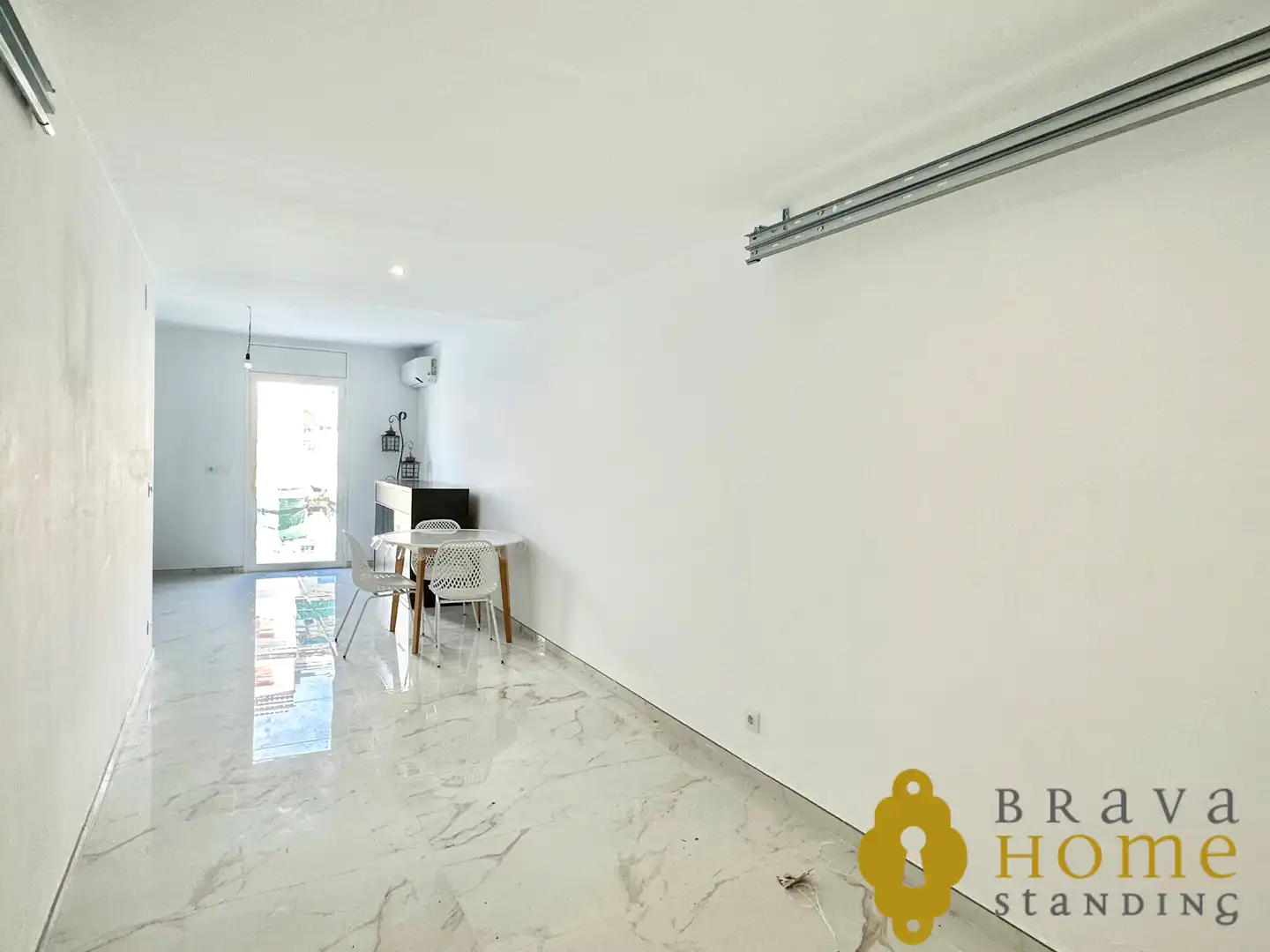 Casa adosada en venda en Empuriabrava amb Aire condicionat, Calefacció i Terrassa