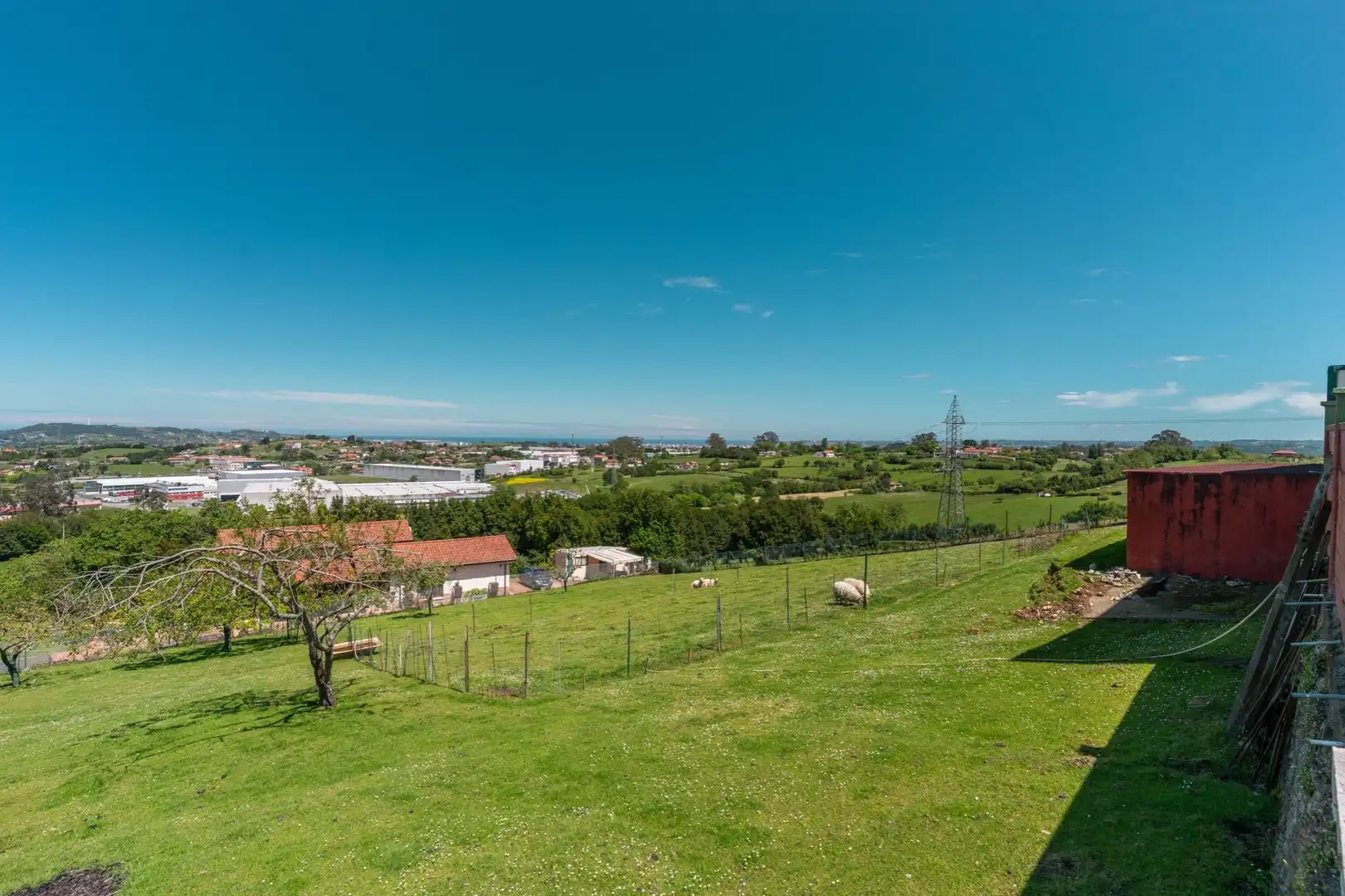 Vista exterior de Casa o xalet en venda en Gijón  amb Calefacció, Jardí privat i Traster