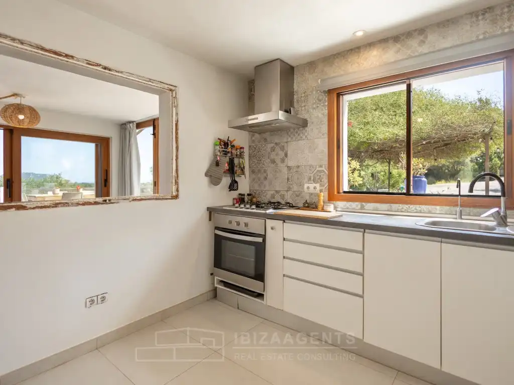 Kitchen of Houses for sale in Santa Eulària des Riu  with Air Conditioner, Terrace and TV