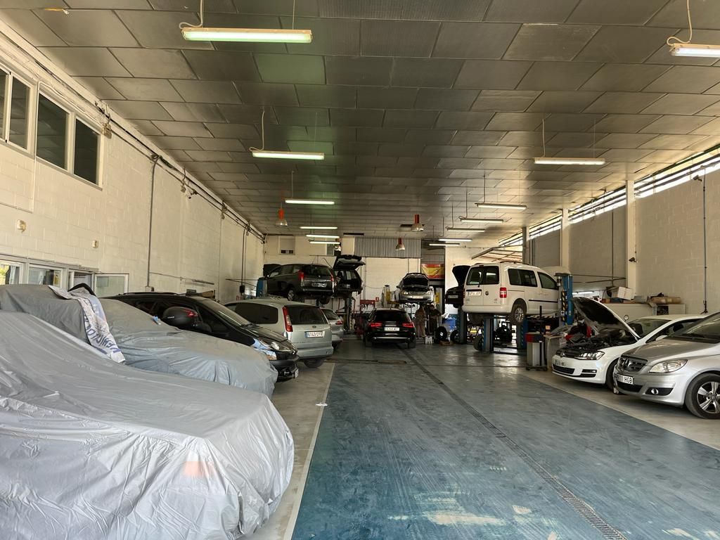 Parking of Industrial buildings for sale in  Córdoba Capital