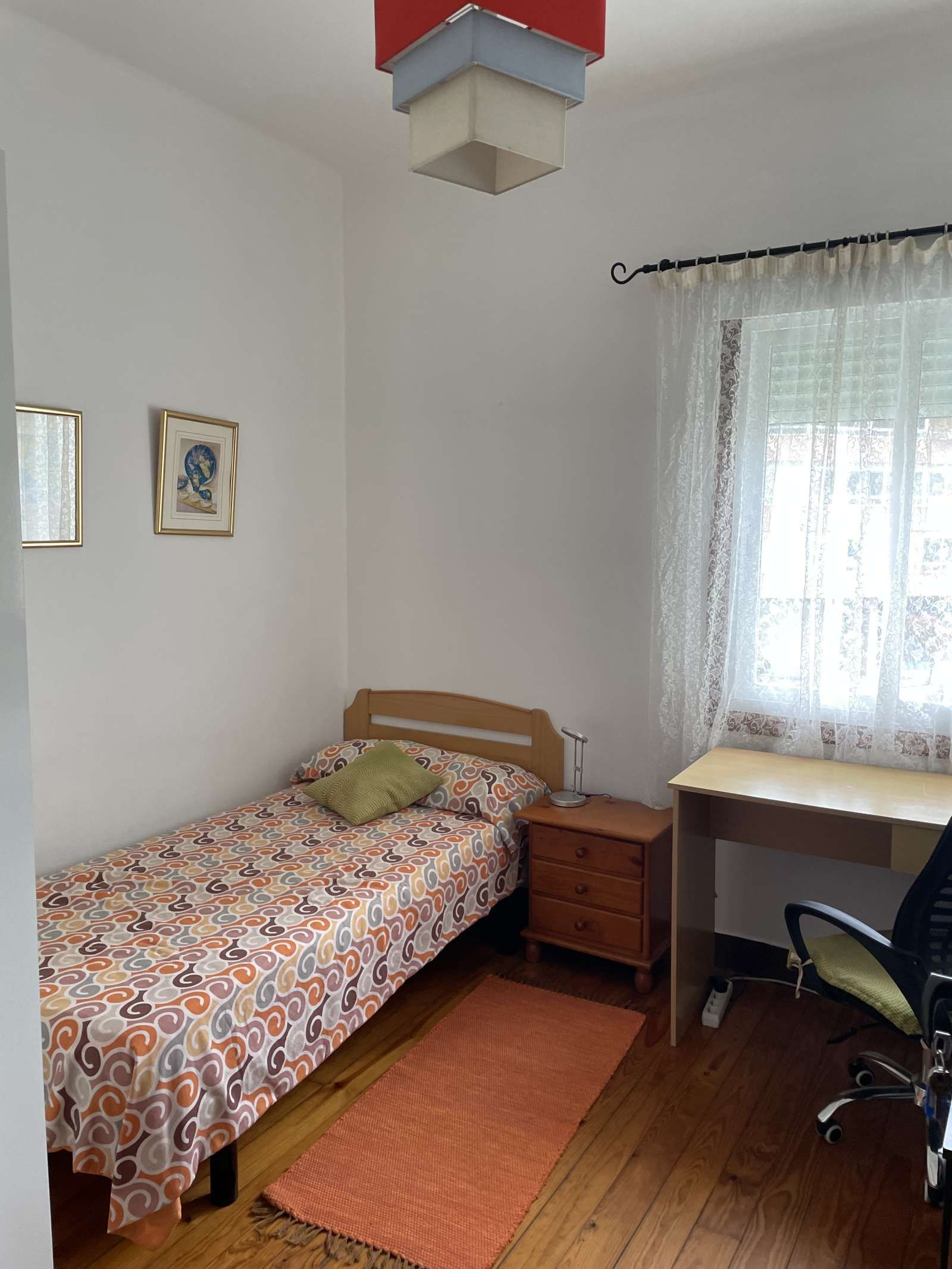 Bedroom of Flat to share in Vigo   with Air Conditioner, Heating and Terrace