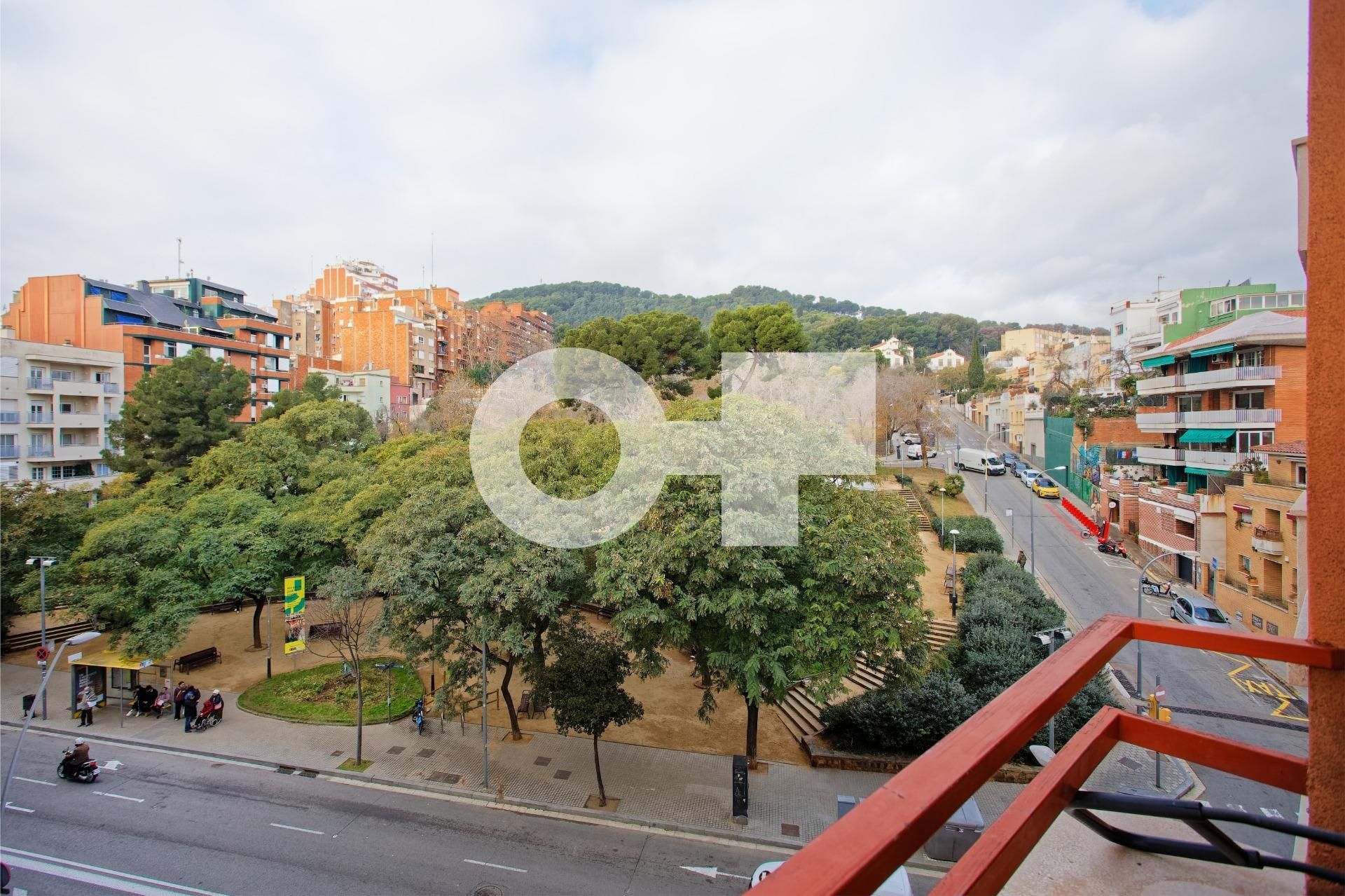 Piso en venta en Avenida Avinguda de la Mare de Déu de Montserrat, , El Guinardó, Horta - Guinardó