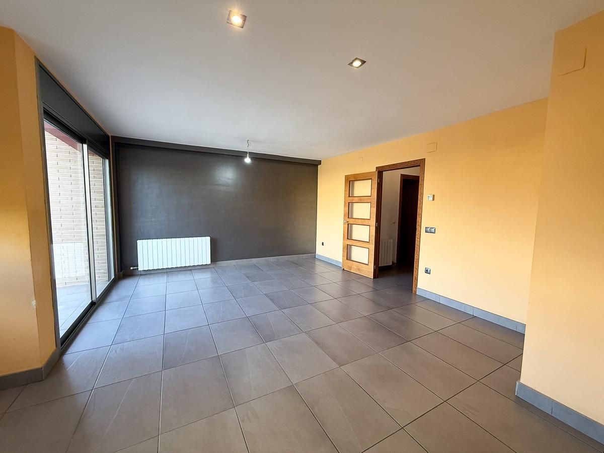 Casa adosada de lloguer en L'Espluga de Francolí amb Calefacció, Jardí privat i Terrassa