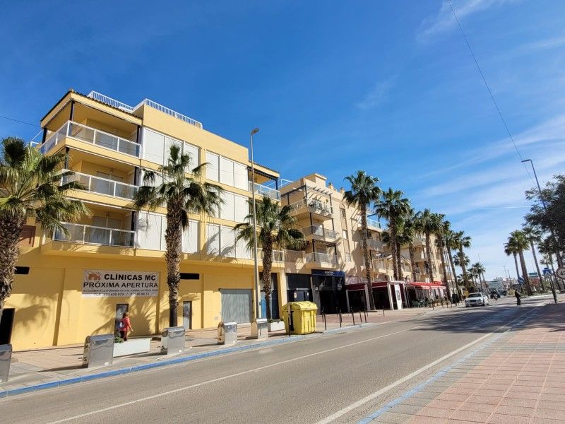 Vista exterior de Àtic en venda en Torrox amb Aire condicionat, Calefacció i Terrassa