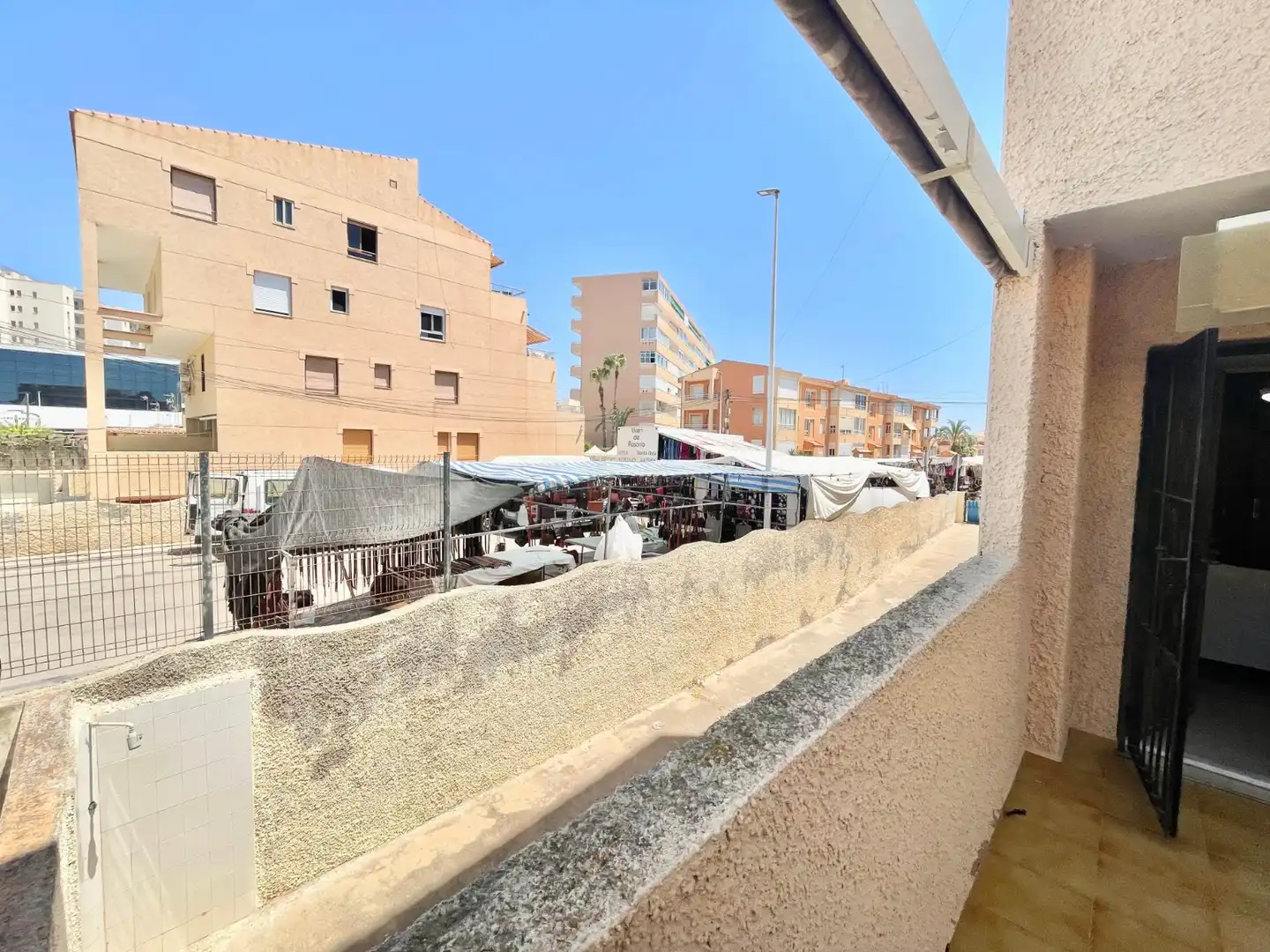 Erdgeschoss zur Miete in Torrevieja mit Klimaanlage, Heizung und Terrasse
