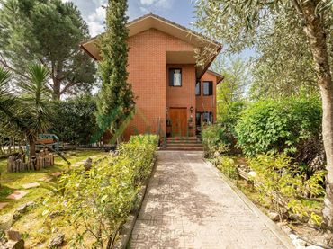 Villa avec piscine à vendre à Calle Atalanta