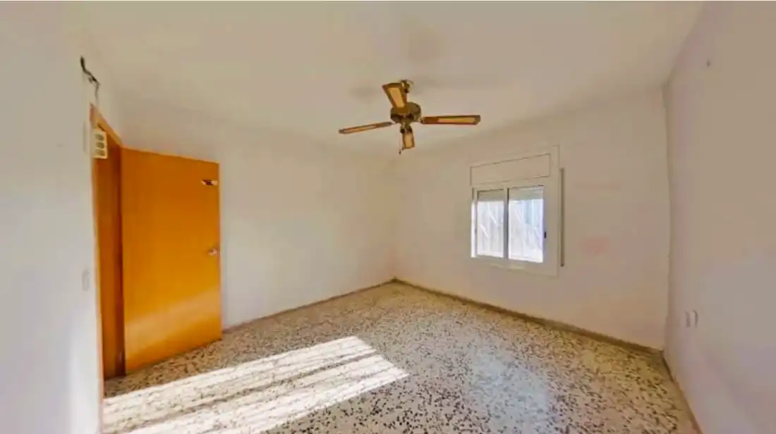 Dormitori de Casa o xalet en venda en Olesa de Montserrat amb Piscina