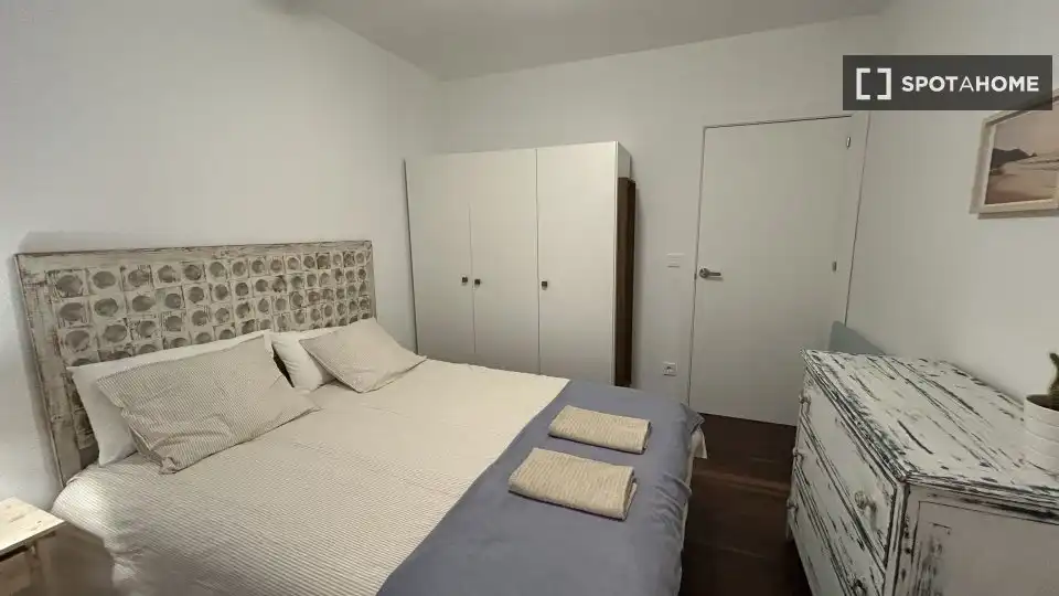 Habitación de Piso para compartir en Bilbao  con Aire acondicionado, Terraza y Amueblado