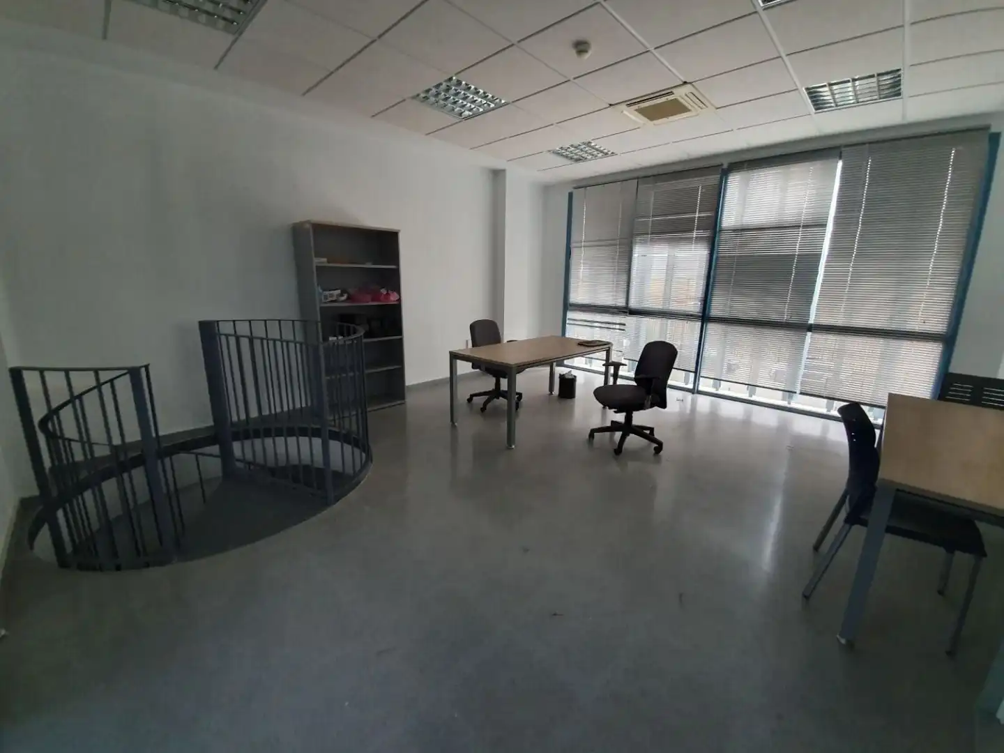 Oficina de alquiler en La Rinconada