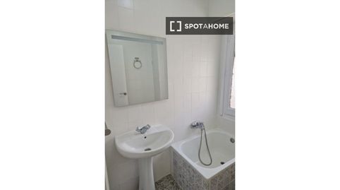 Photo 3 of Room in Carolinas Altas, Alicante / Alacant