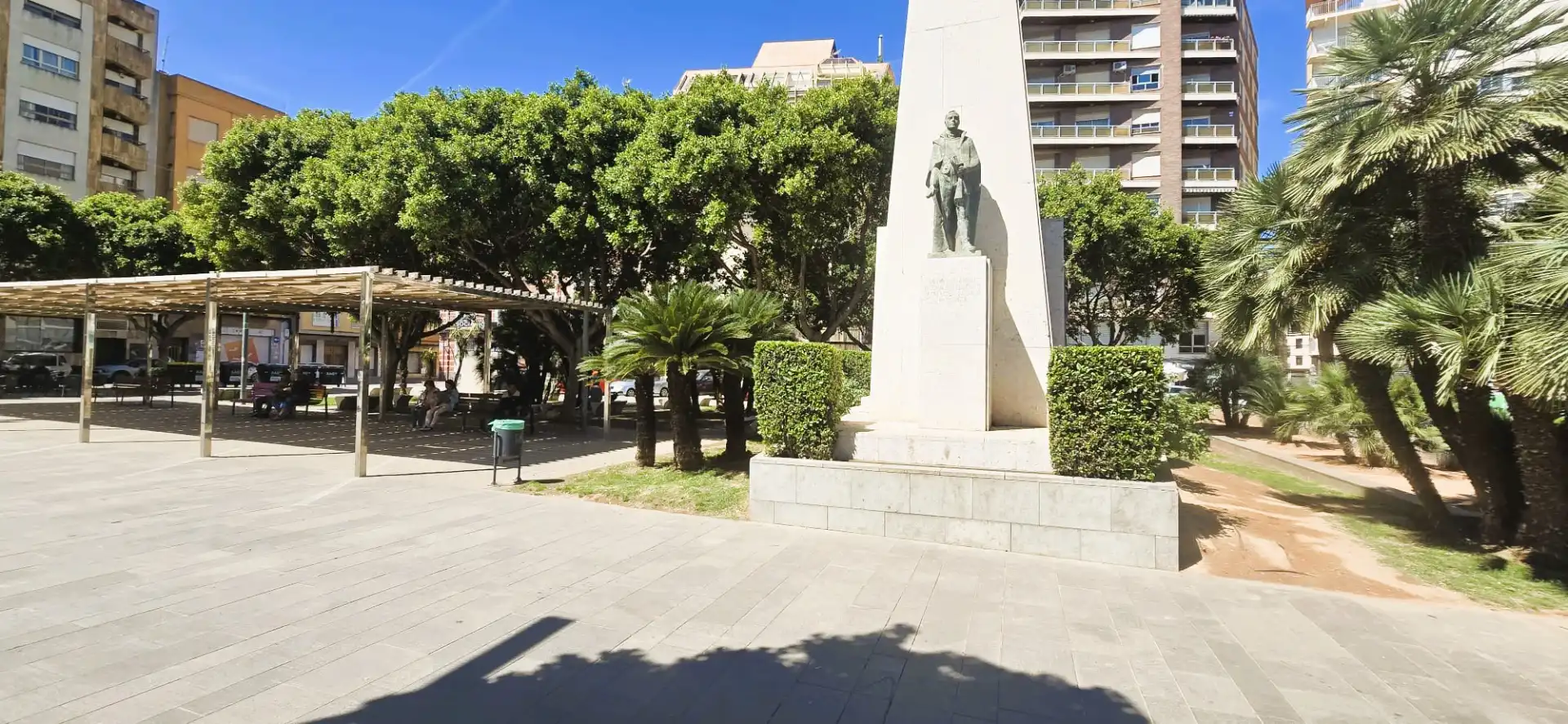 Vista exterior de Pis en venda en Sagunto / Sagunt amb Aire condicionat, Calefacció i Moblat