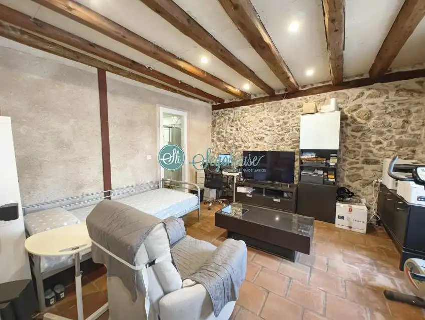 Sala d'estar de Casa o xalet en venda en Espirdo amb Calefacció