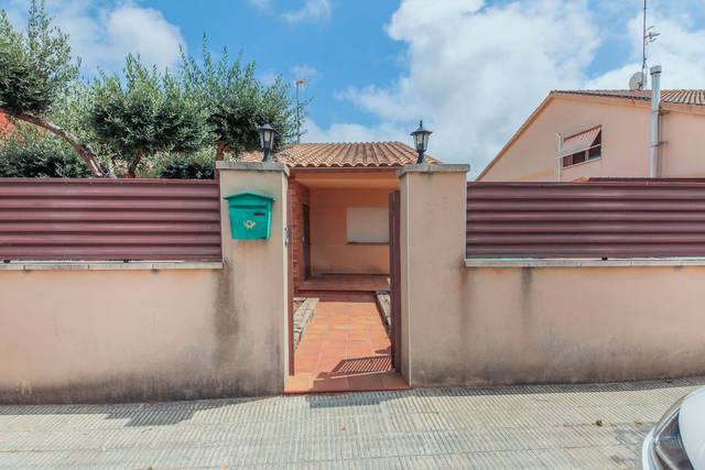 Casa-chalet en Venta en C/ Pirineu en Cunit Residencial