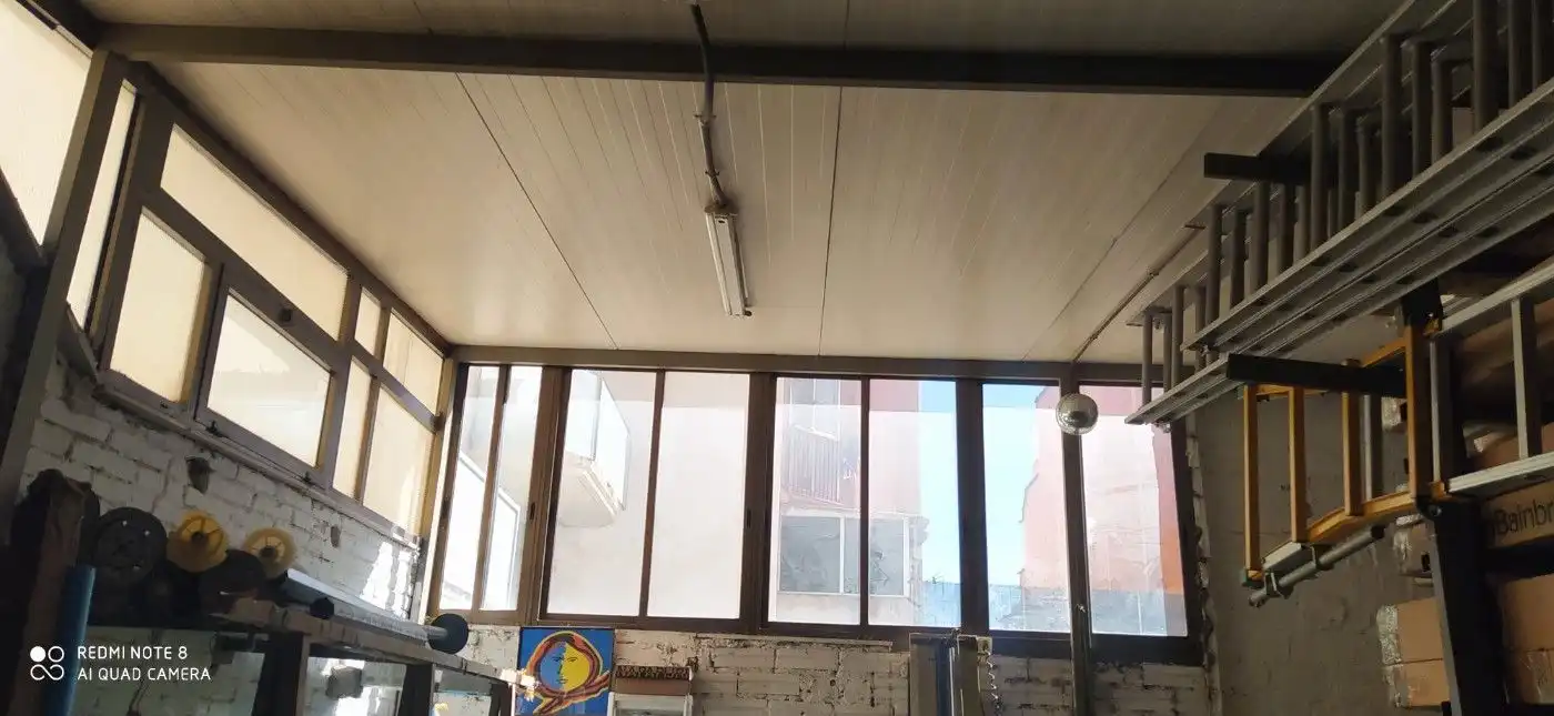 Vista exterior de Local de alquiler en Barcelona con Aire acondicionado y Calefacción