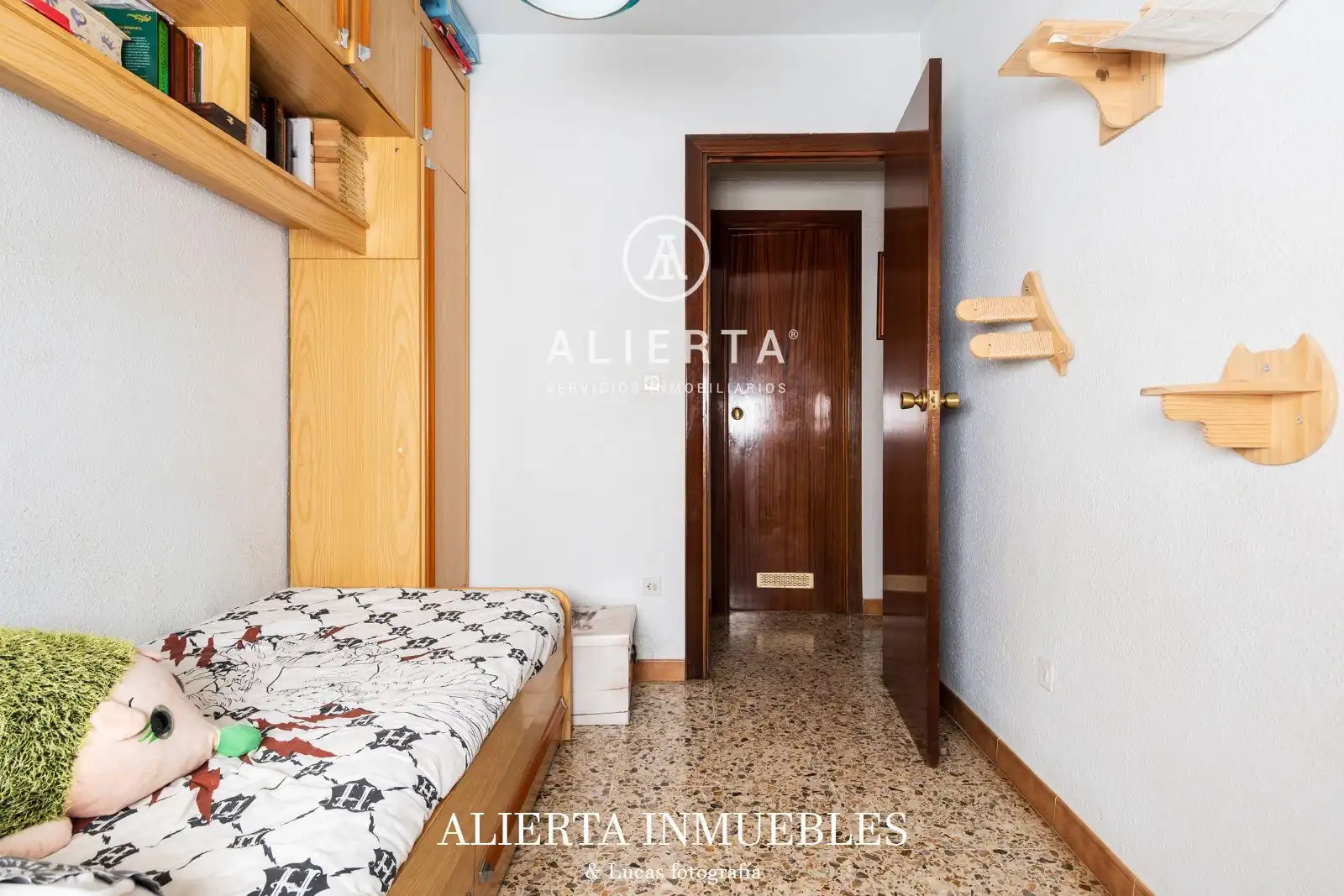 Bedroom of Flat for sale in Zaragoza  with Heating, Terrace and Swimming Pool