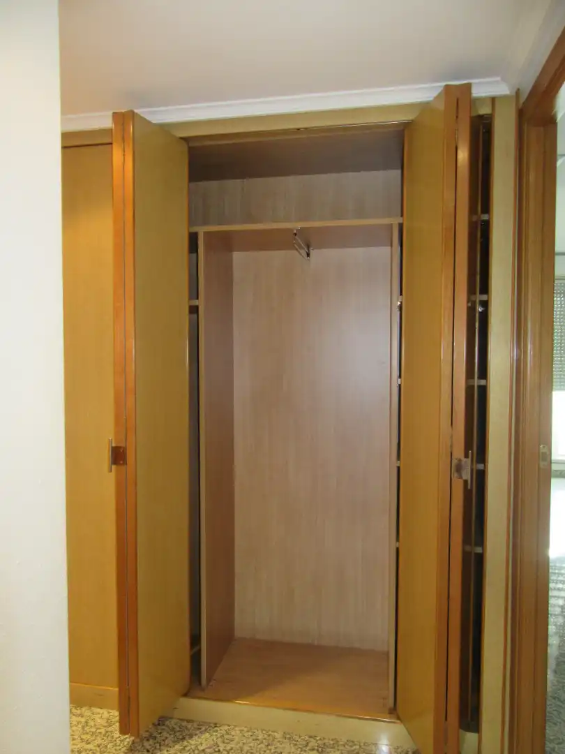 Habitación de Piso de alquiler en Zaragoza con Calefacción, Terraza y Trastero