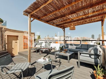 Studio with lift to rent in Carrer del Rec Comtal