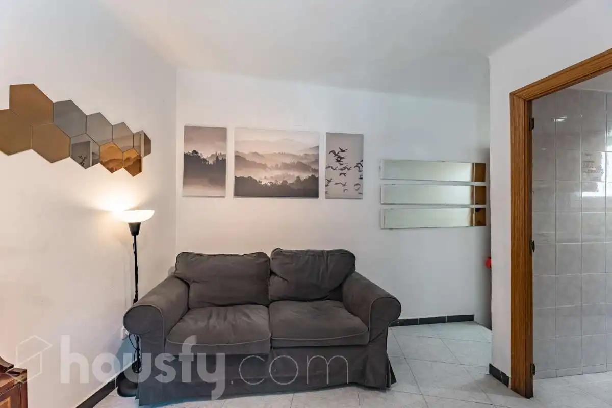 Sala d'estar de Apartament en venda en Gavà amb Aire condicionat, Terrassa i Moblat