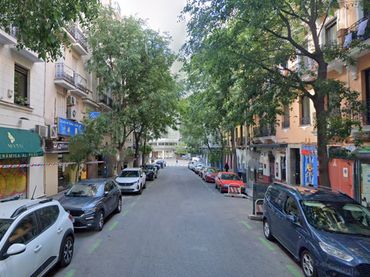 Business premises for sale in Calle de Andrés Mellado