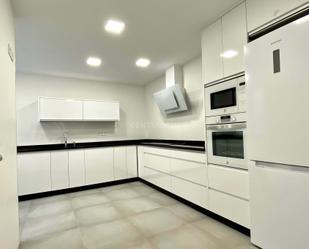 Kitchen of Flat to rent in  Granada Capital  with Air Conditioner, Heating and Terrace