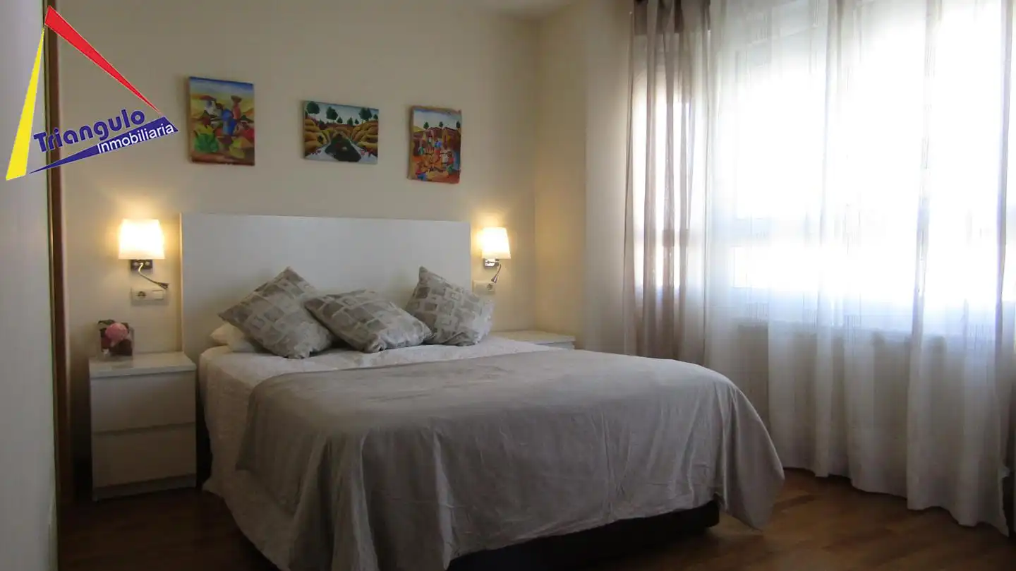 Dormitori de Casa adosada en venda en Encinillas amb Calefacció, Jardí privat i Terrassa