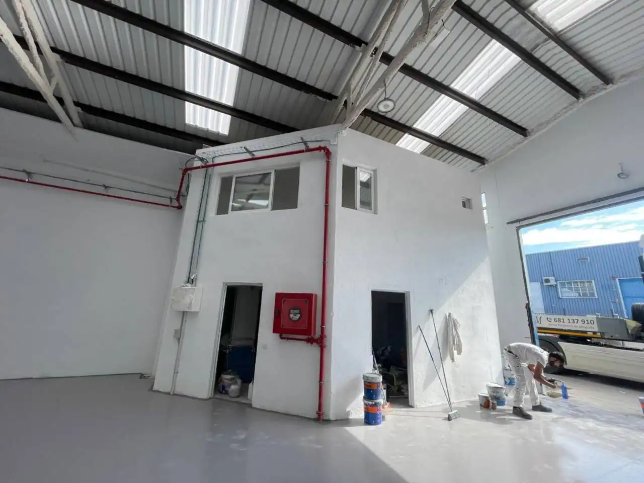 Exterior view of Industrial buildings for rent in Canovelles