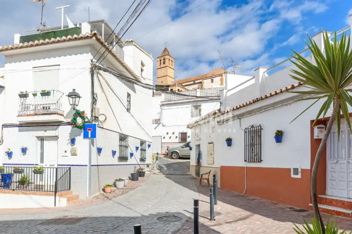 Vista exterior de Casa adosada en venda en Vélez-Málaga
