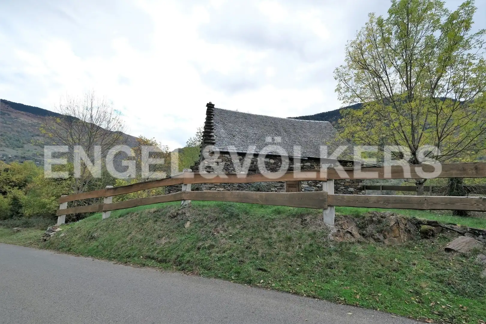 Casa con jardín en venta en Bausen, imagen 14