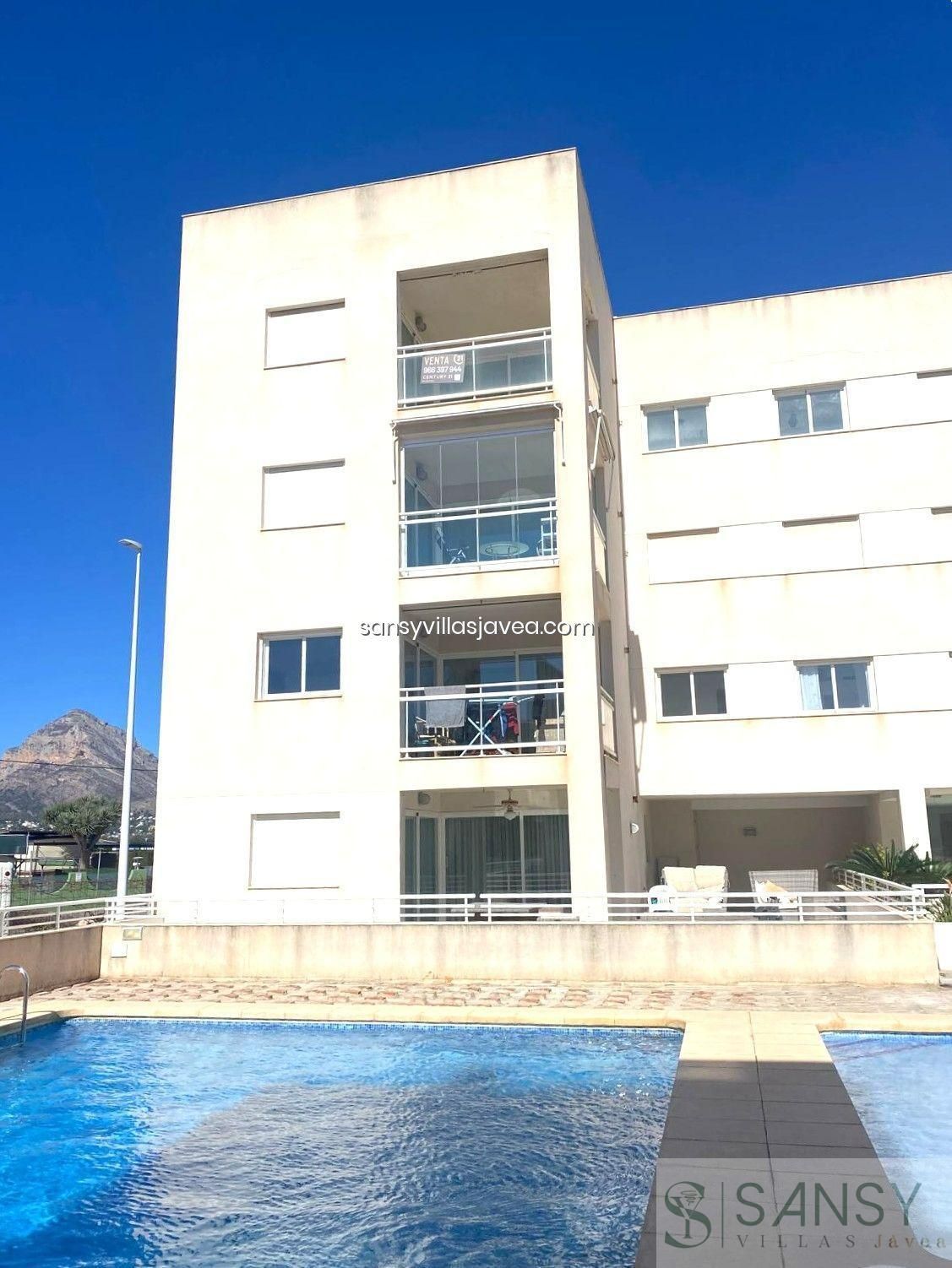 Exterior view of Attic to rent in Jávea / Xàbia  with Air Conditioner, Swimming Pool and Furnished
