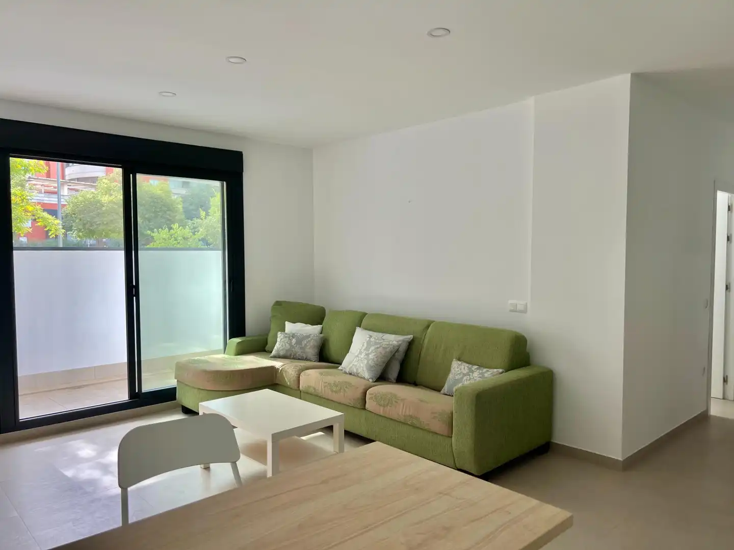 Sala d'estar de Pis de lloguer en Sevilla amb Aire condicionat, Terrassa i Traster