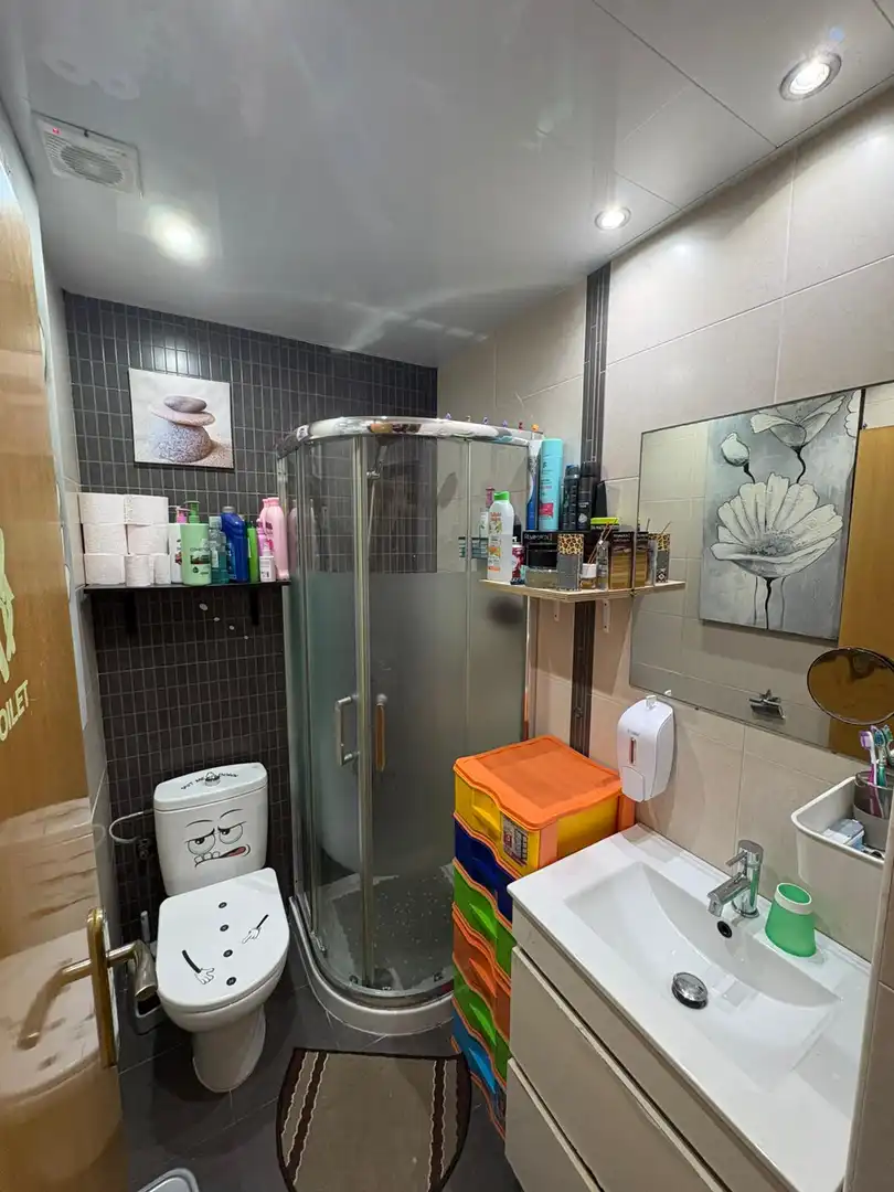 Baño de Planta baja en venta en L'Hospitalet de Llobregat