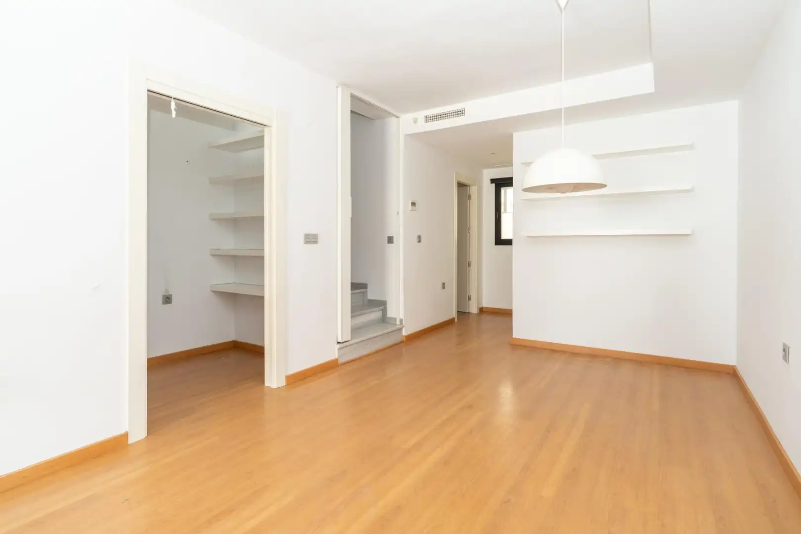 Casa adosada en venta en Motril con Aire acondicionado, Terraza y Trastero