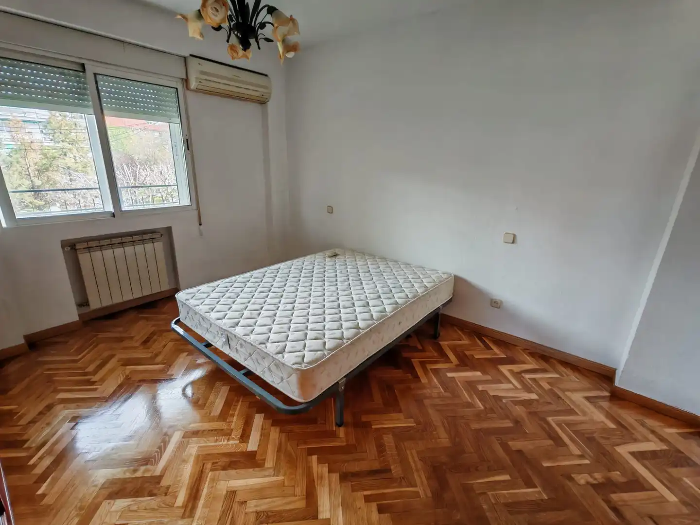 Bedroom of Flat for sale in Móstoles  with Heating, Parquet flooring and Terrace