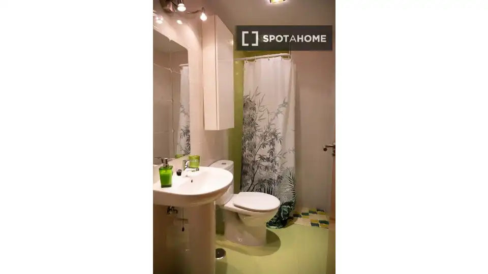 Bany de Apartament per a compartir en Santa Cruz de Bezana amb Aire condicionat, Calefacció i Terrassa
