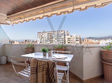 Flat with balcony for sale in Plaça de la Llibertat