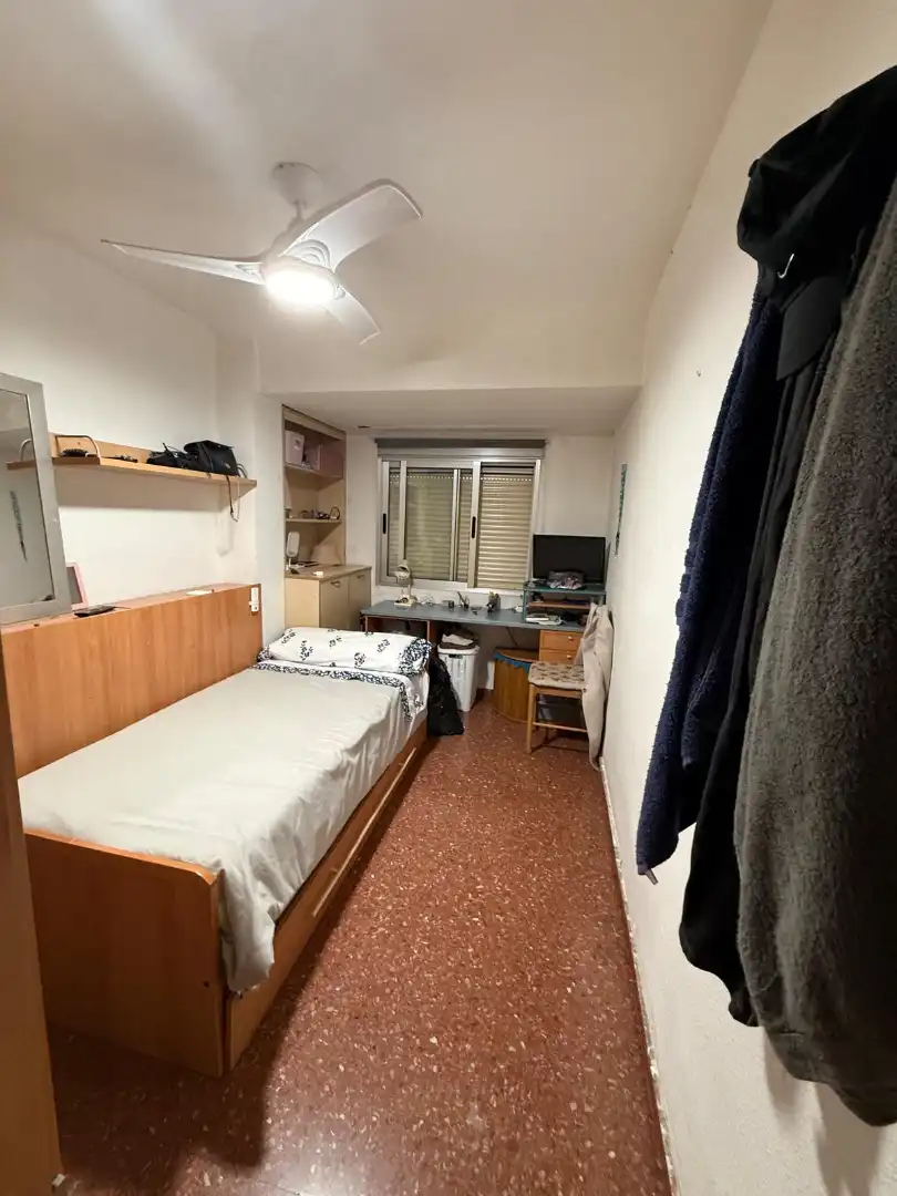 Bedroom of Flat for sale in Valencia  with Air Conditioner and Balcony