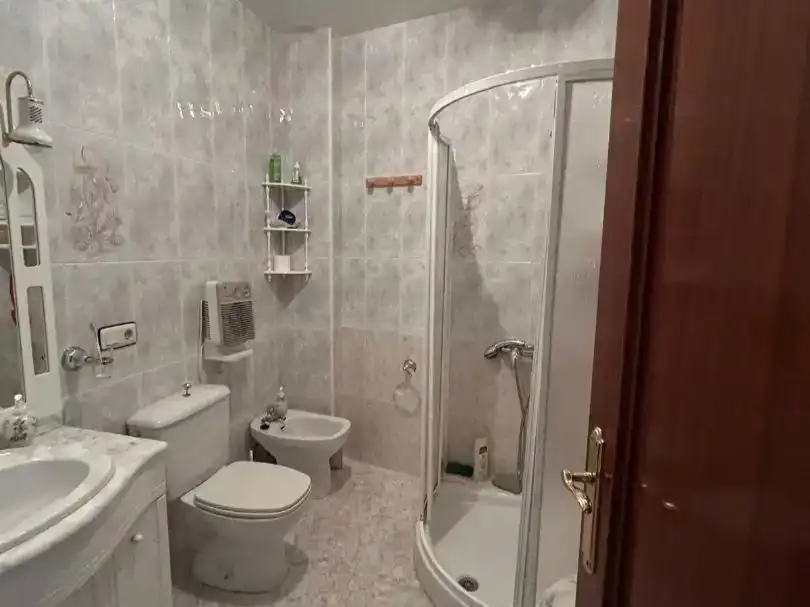Baño de Piso en venta en Siruela con Aire acondicionado, Amueblado y Balcón