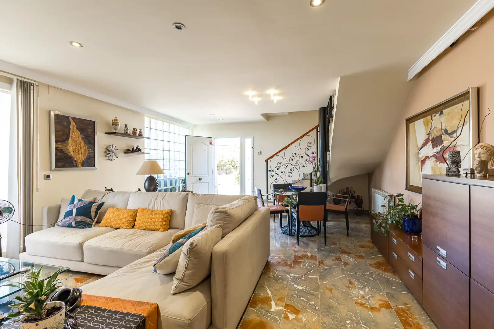 Sala de estar de Casa o chalet en venta en Cubelles con Aire acondicionado, Calefacción y Jardín privado