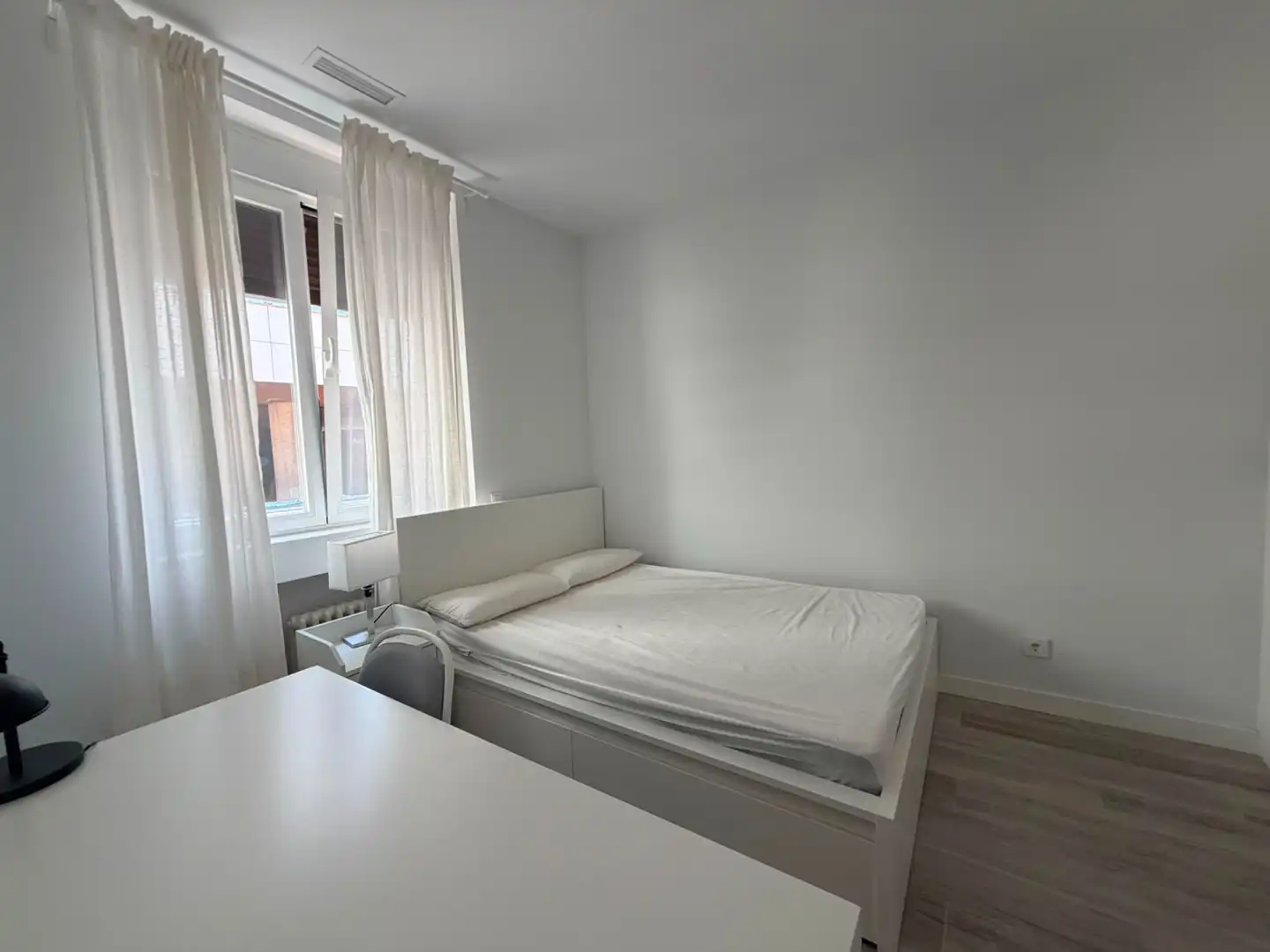 Bedroom of Flat for sale in Madrid  with Air Conditioner, Heating and Storage room