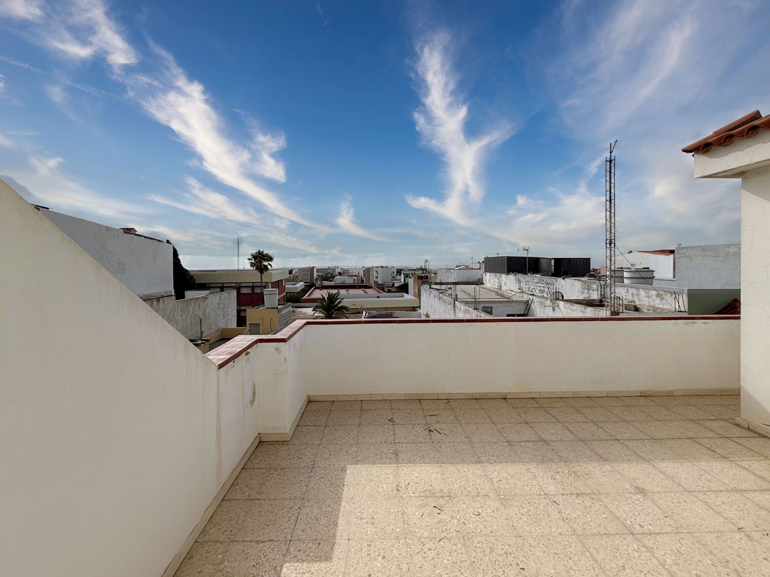 Exterior view of Attic for sale in Santa Lucía de Tirajana  with Terrace and Storage room