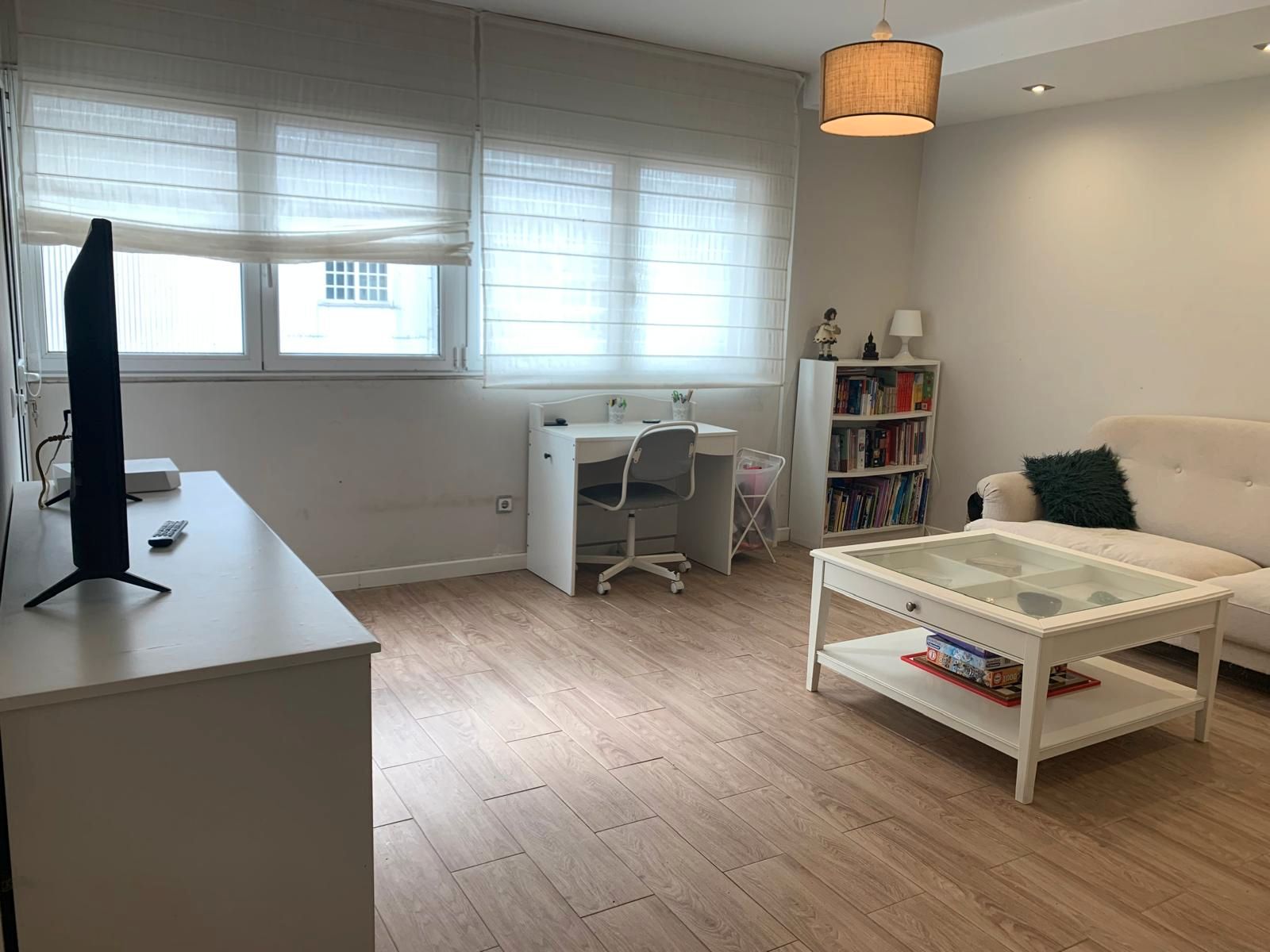 Schlafzimmer von Wohnung zum verkauf in Cambados mit Heizung, Parkett und Abstellraum