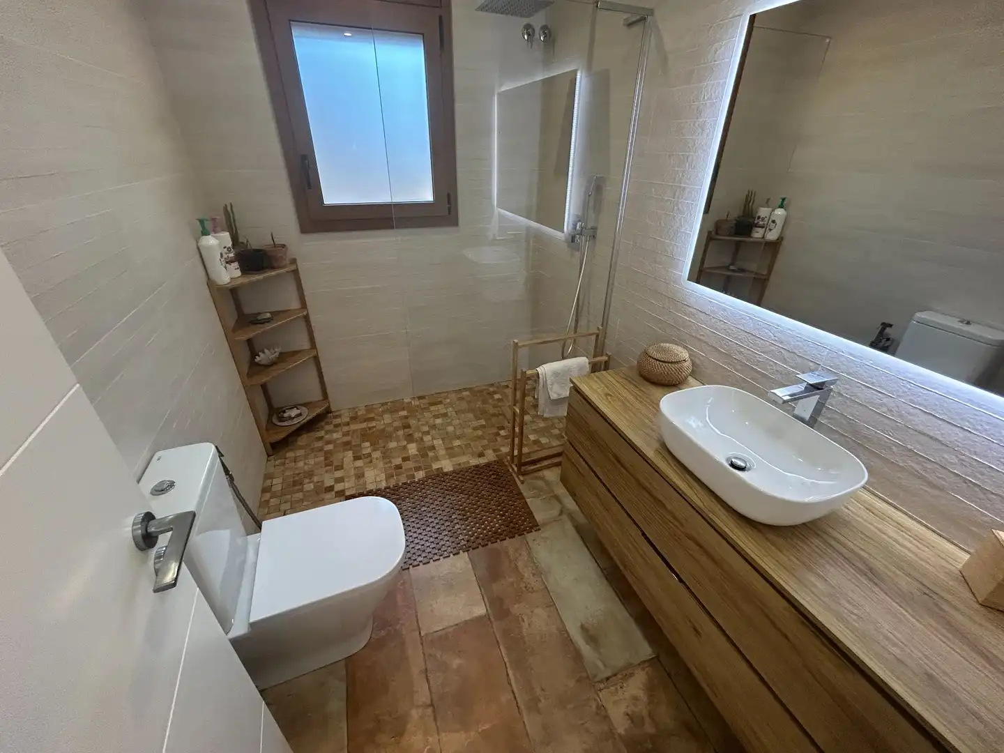 Bany de Casa o xalet en venda en Begues amb Aire condicionat, Calefacció i Jardí privat