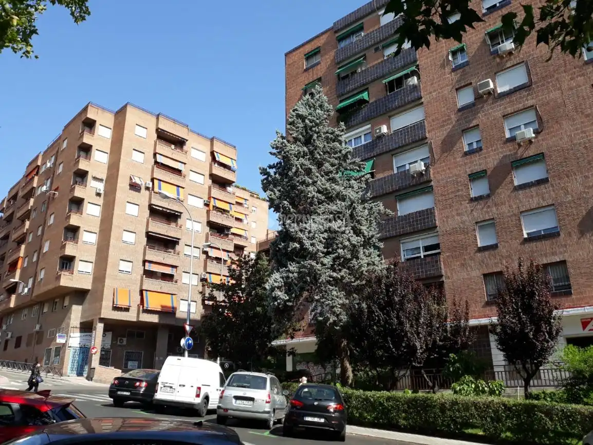 Vista exterior de Estudi de lloguer en Madrid