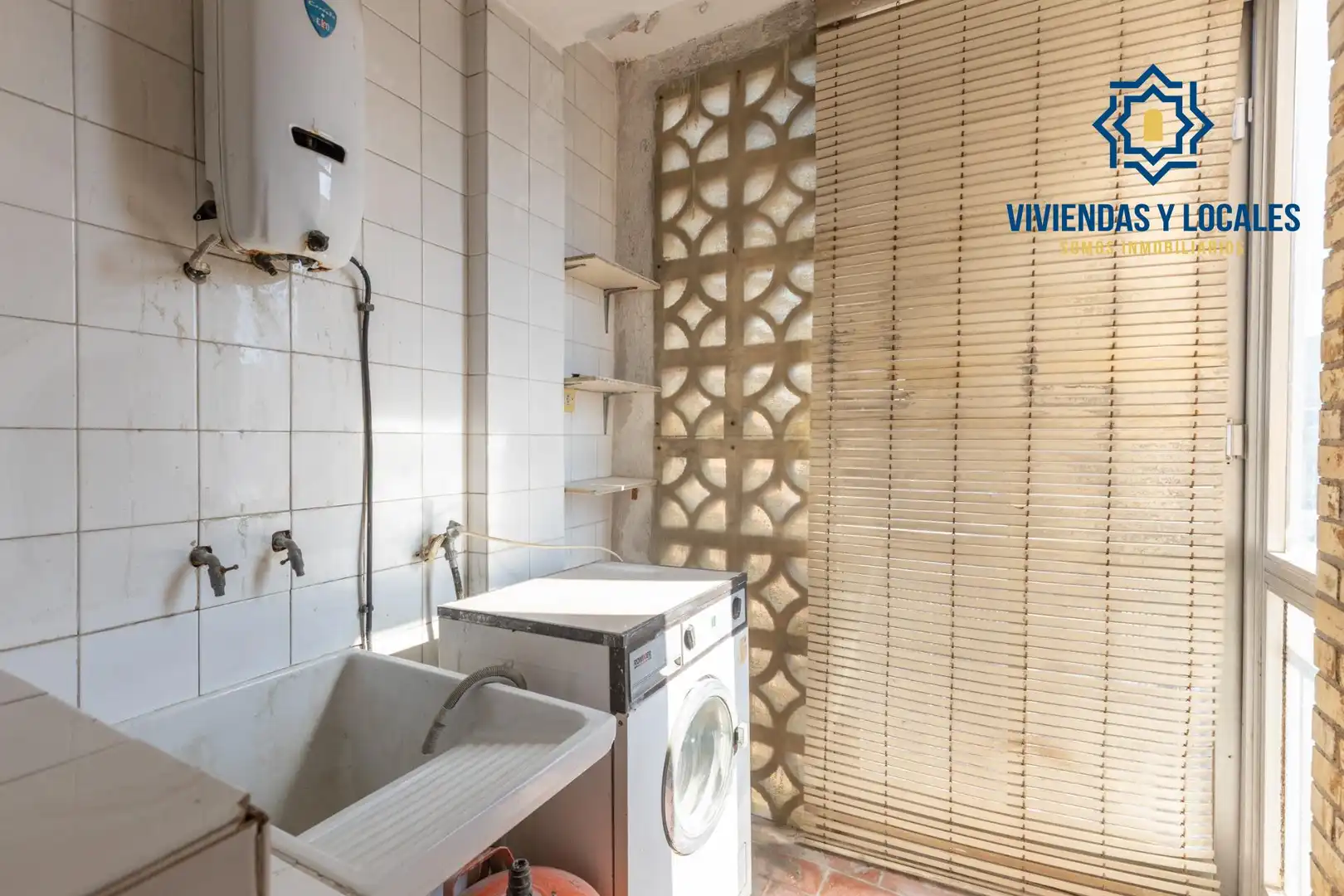 Baño de Piso en venta en Granada con Terraza
