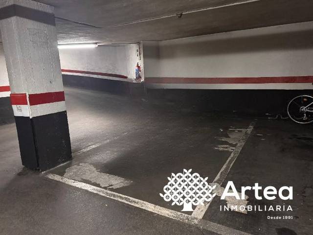 Garaje en Venta en Cosme Echevarrieta Kalea en Abandoibarra - Guggenheim