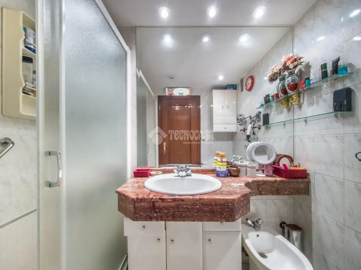 Baño de Piso en venta en Madrid con Aire acondicionado y Calefacción