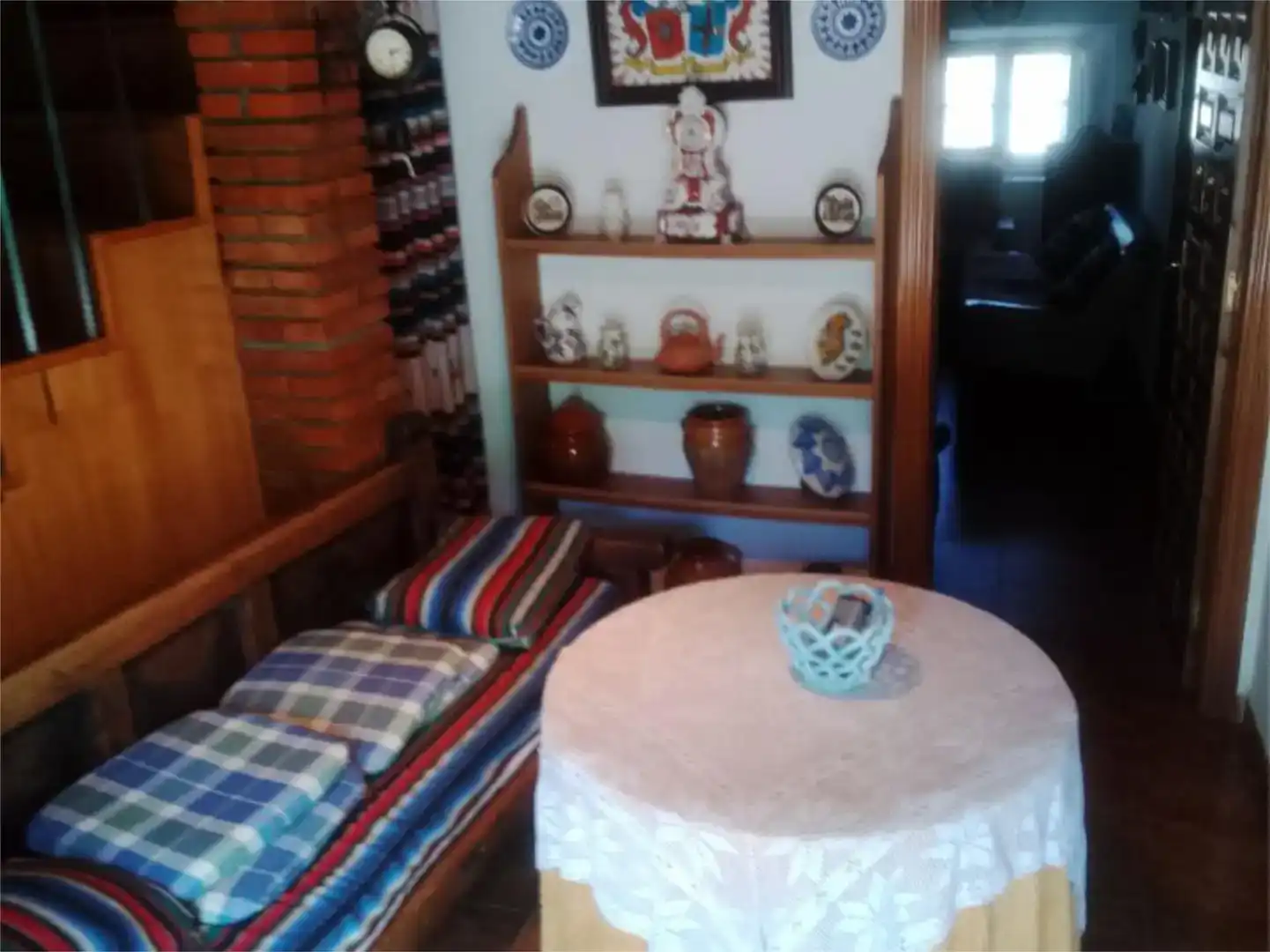 Living room of Detached homes for sale in Mengamuñoz  with Parquet flooring, Storage room and Furnished