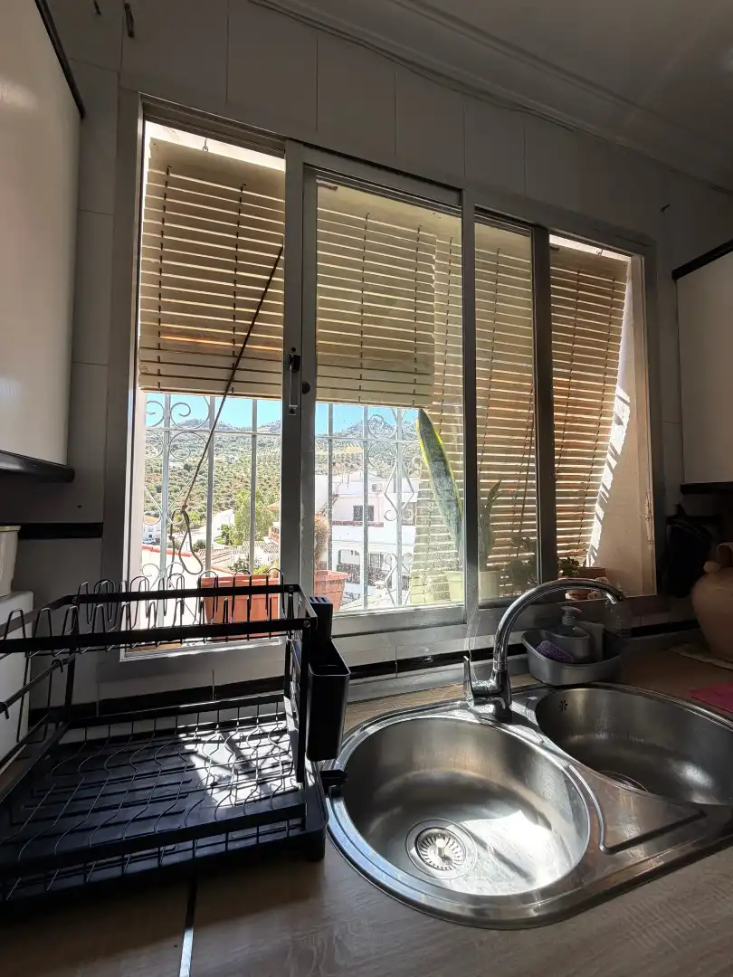 Außenansicht von Wohnung zum Verkauf in Álora mit Klimaanlage, Terrasse und Abstellraum